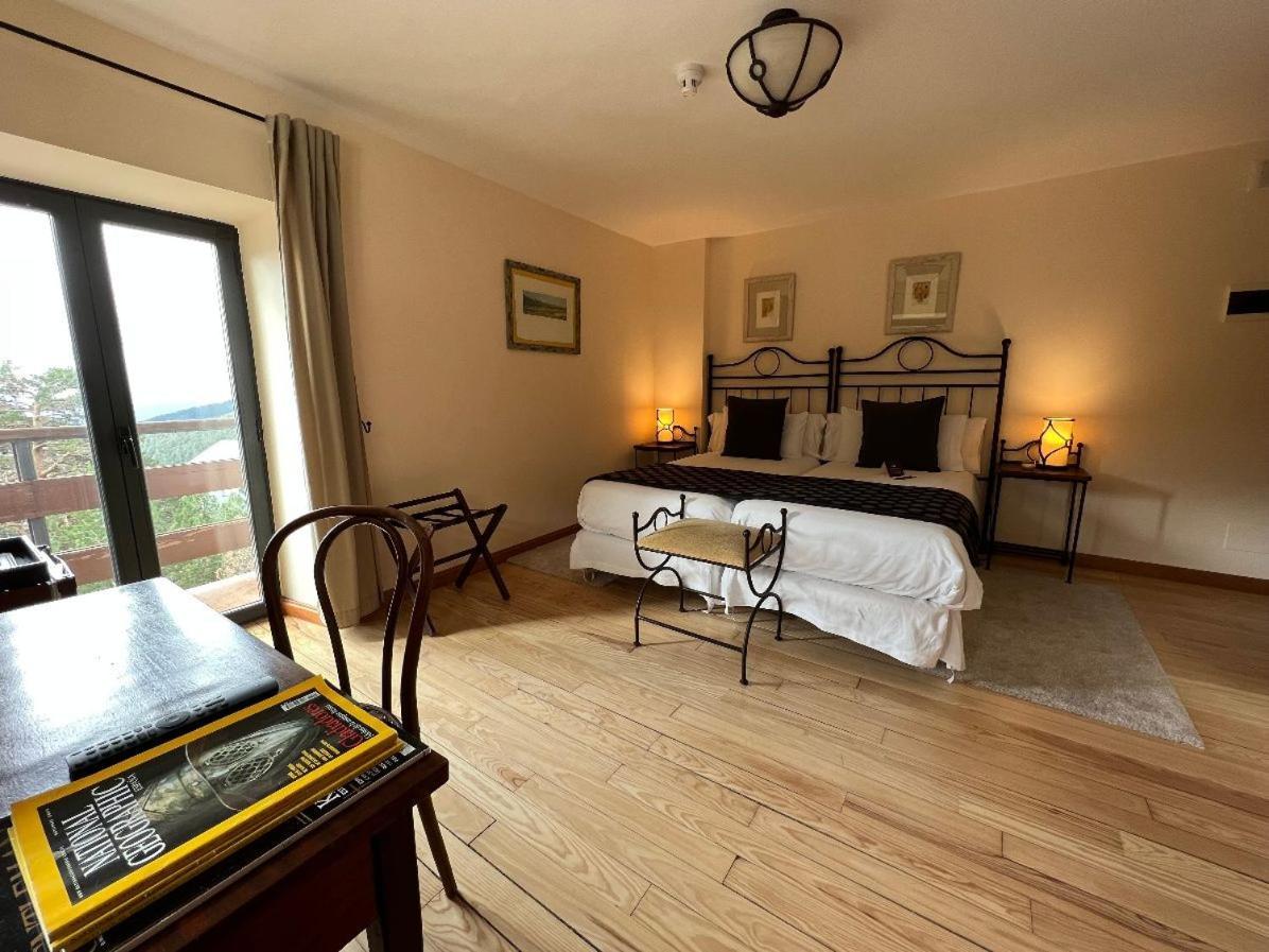 Corzo Hotel เซร์เซดียา ภายนอก รูปภาพ
